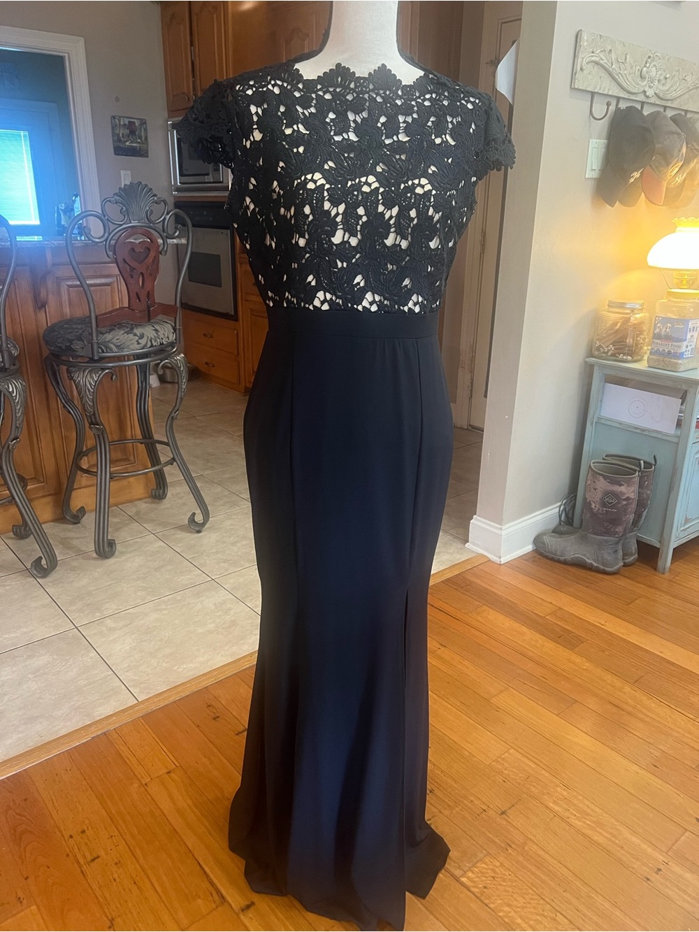 Black Lace Bodice Maxi Dress with Front Slit - Picture 3 of 8